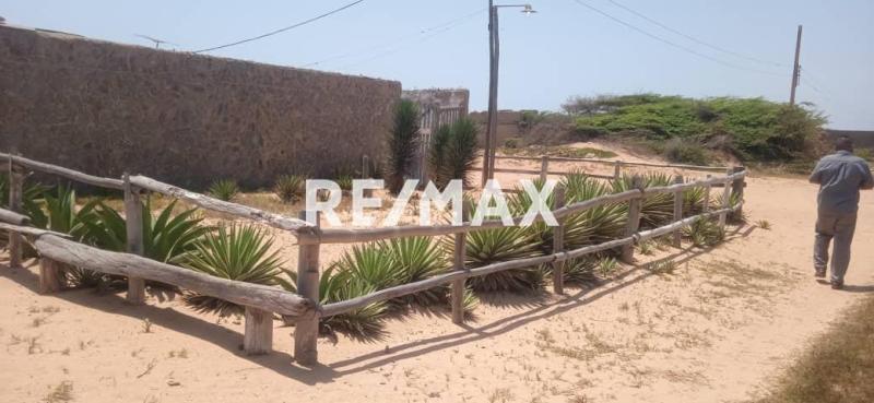 CASA EN VENTA BUCHUACO