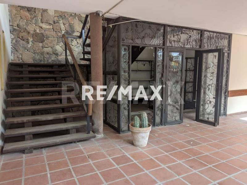 Edificio en Venta, con vista al mar, Urb. Zarabón.