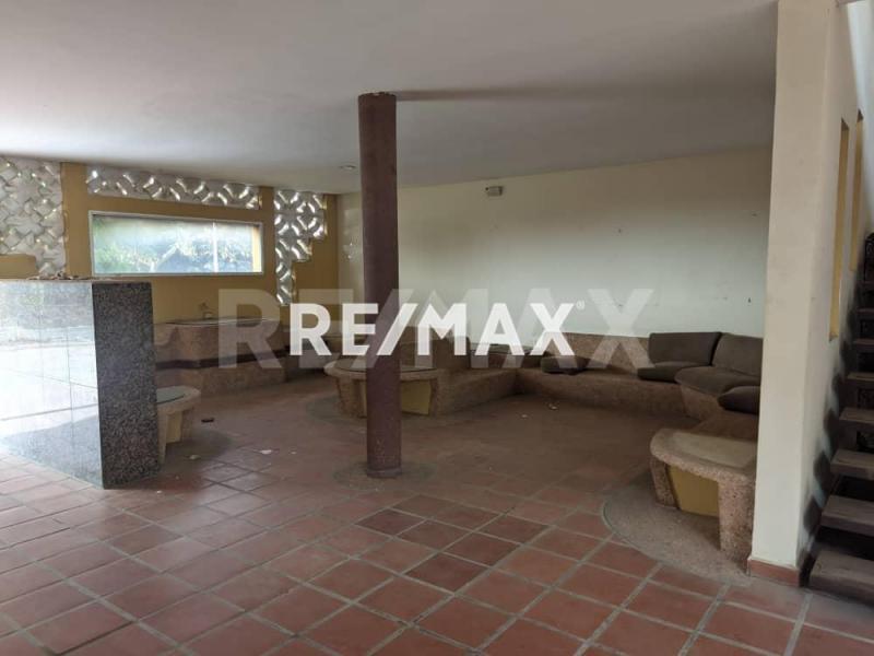 Edificio en Venta, con vista al mar, Urb. Zarabón.