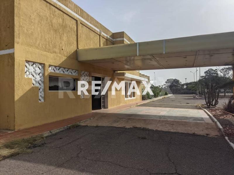 Edificio en Venta, con vista al mar, Urb. Zarabón.