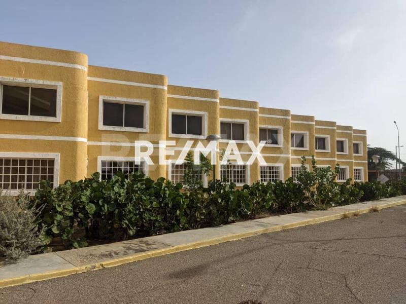 Edificio en Venta, con vista al mar, Urb. Zarabón.