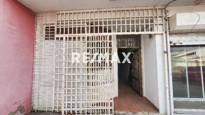 LOCAL COMERCIAL CALLE COMERCIO PUNTO FIJO