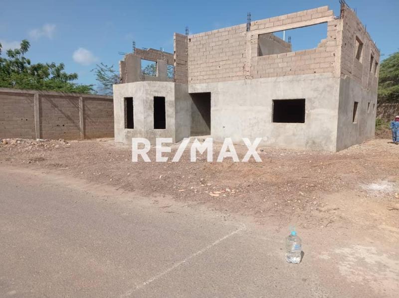 Parcela de terreno y Bienechuria en venta Guanadito