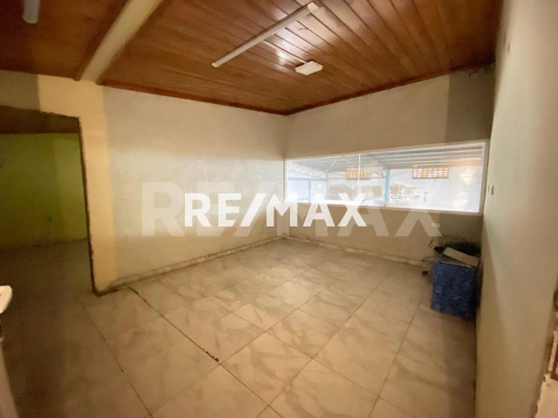 Galpón en Venta, Villa Marina.