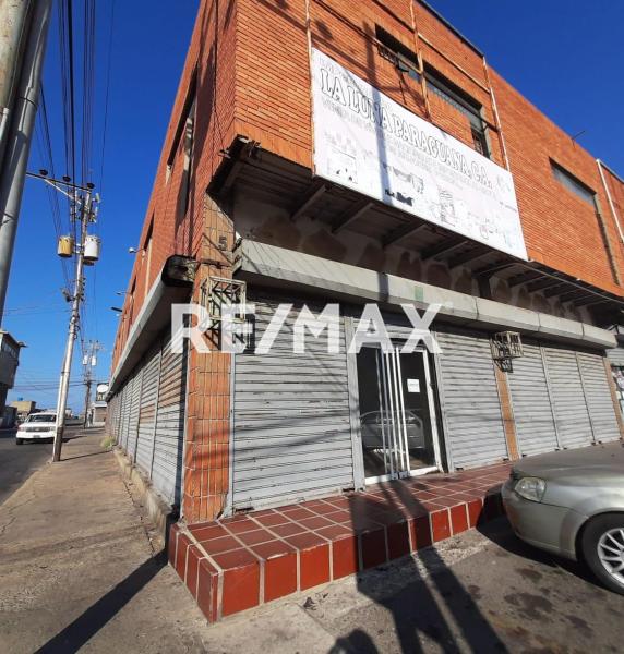 Local Comercial en Venta, Centro de Punto Fijo.