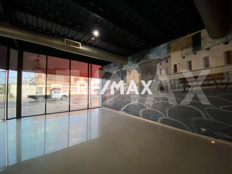 VENTA  LOCALES CON TERRAZA PUERTA MARAVEN AV OLLARVIDES