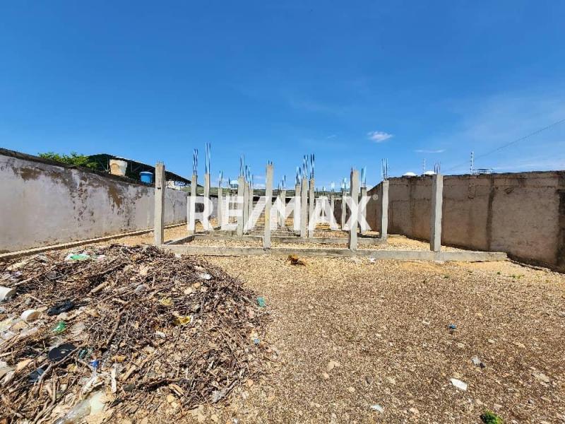 TERRENO EN VENTA URB CASACOIMA