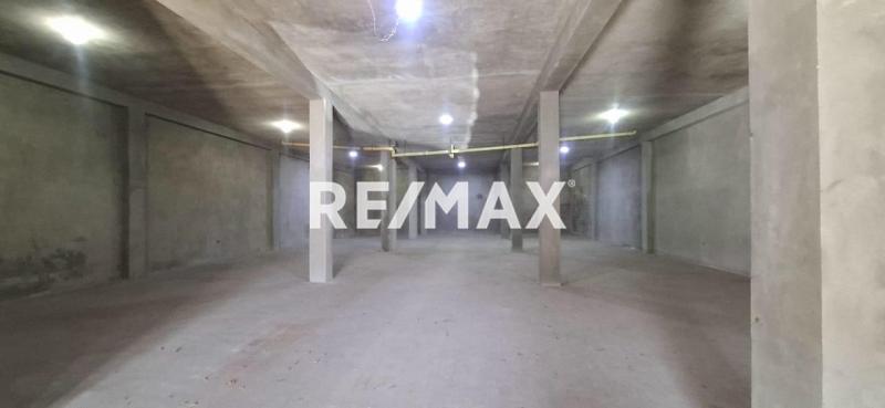 En Alquiler Negocio Avenida Santa Lucia, Santa Irene