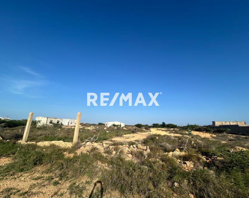 En Venta Terreno y Parcela Calle Escondida, Brisamar, Cardón, Carirubana, Falcón, 4154, VEN