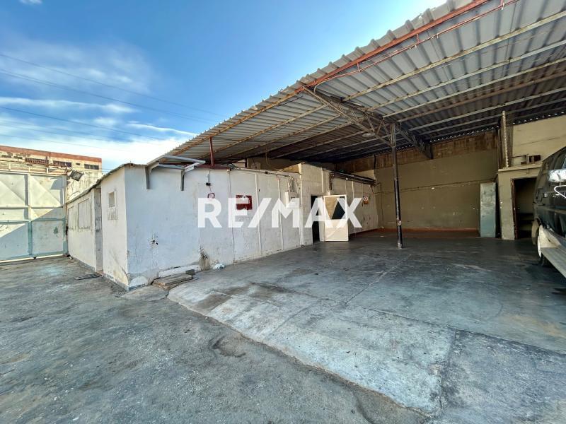 En Alquiler Local Industrial y Galpón Avenida Pumarrosa, Centro, Punto Fijo, Carirubana, Falcón, 4102, VEN