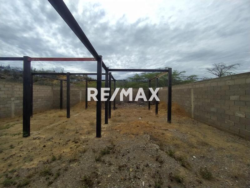 En Venta Terreno y Parcela Los Taques, Falcón, VEN