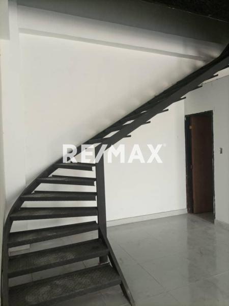 En Alquiler Local Comercial Avenida Ollarvides, Puerta Maraven, Cardón, Carirubana, Falcón, 4154, VEN