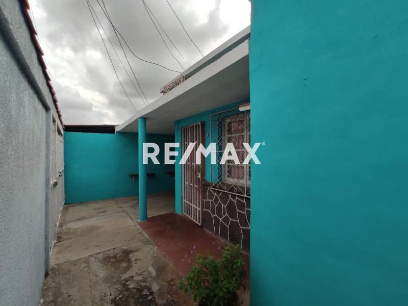 En Venta Casa o TownHouse Calle Libertad, Punto Fijo, Estado Falcón