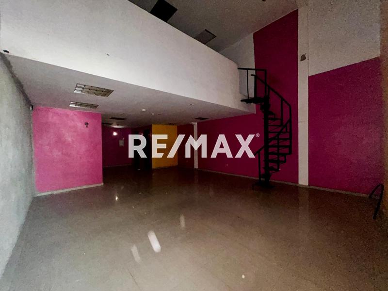 En Venta Local Comercial Calle Bolivia, Centro, Punto Fijo, Carirubana, Falcón, 4102, VEN