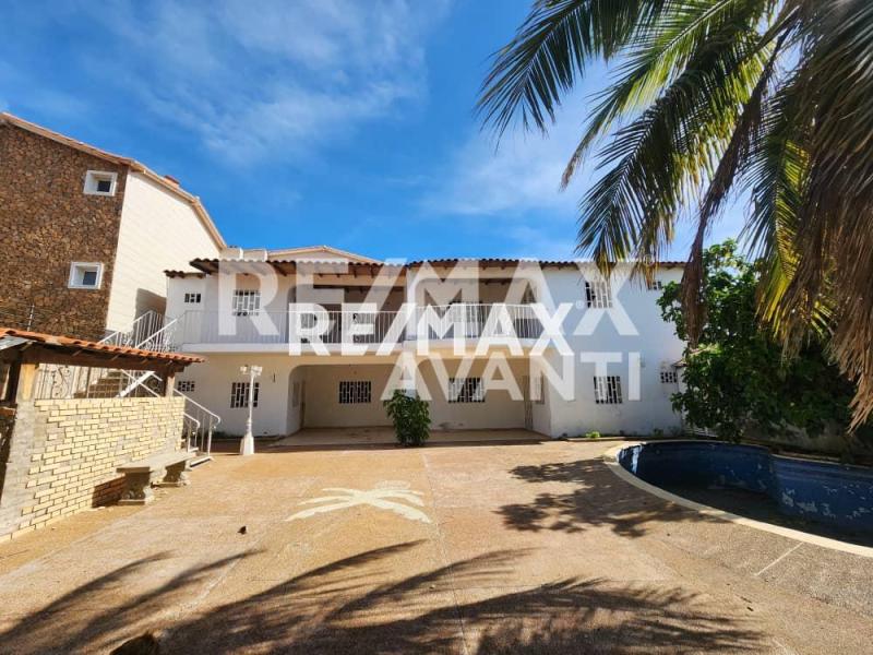 En Venta Casa o TownHouse VILLA MARINA, LOS TAQUES