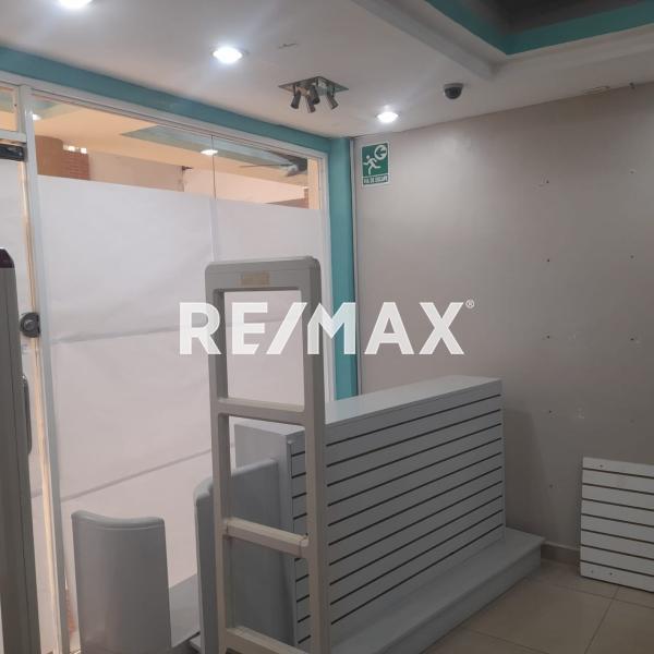 En Venta Local Comercial C.C. Las Virtudes Punto Fijo Estado Falcon
