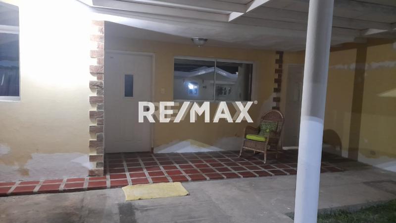 En Venta Casa o TownHouse Urb. Casacoima Country, Casacoima Punto Fijo Estado Falcon
