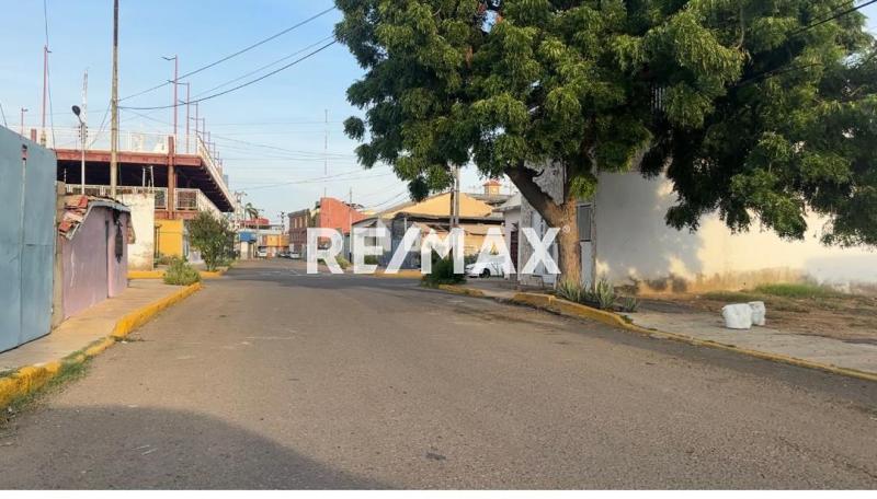En Venta Terreno y Parcela Calle Sucre, Carirubana, Punto Fijo, Carirubana, Falcón, 4102, VEN