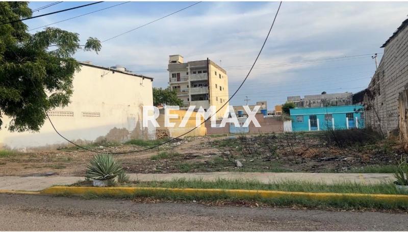 En Venta Terreno y Parcela Calle Sucre, Carirubana, Punto Fijo, Carirubana, Falcón, 4102, VEN
