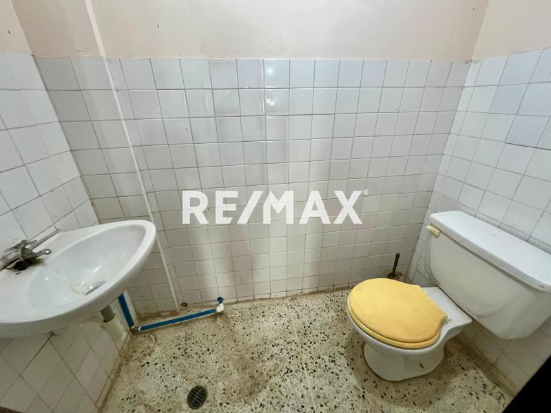 En Venta Local Comercial Centro Comercial Sambil Paraguaná, Punto Fijo, Edo. Falcón, VEN.