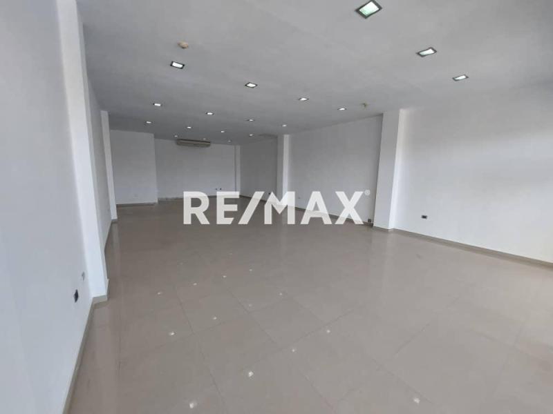 En Venta Local Comercial Centro Comercial Sambil Paraguaná, Punto Fijo, Edo. Falcón, VEN.