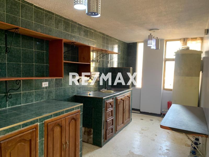 En Alquiler Apartamento Avenida Pumarrosa, Caja de Agua, Punto Fijo, Falcón, 4102, VEN