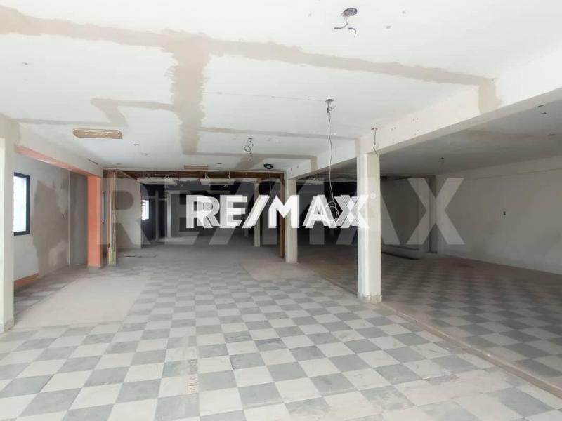 En Alquiler Edificio Calle Arismendi, Punto Fijo, Municipio Carirubana del Estado Falcon.