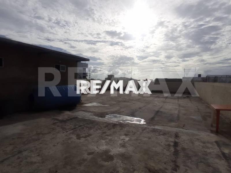 En Alquiler Edificio Calle Arismendi, Punto Fijo, Municipio Carirubana del Estado Falcon.