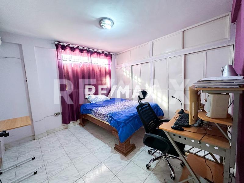 En Venta Casa o TownHouse PUERTA MARAVEN CALLE CURIMAGUA