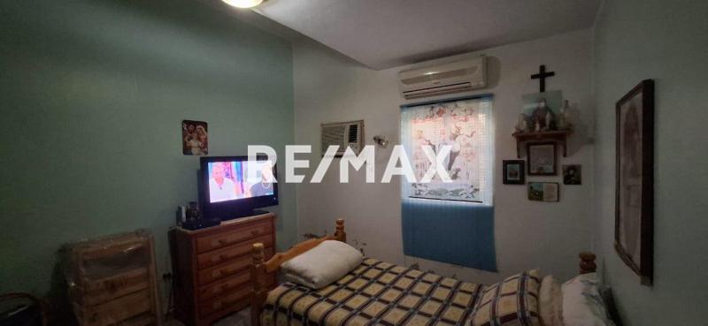 En Venta Casa o TownHouse PUERTA MARAVEN CALLE CURIMAGUA