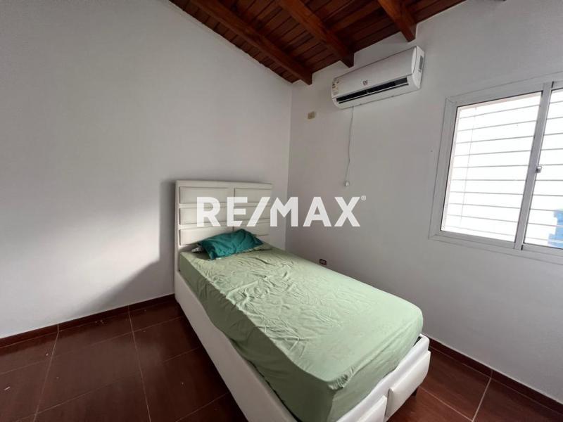 En Alquiler Casa o TownHouse PUERTA MARAVEN URB. DE MARAQUIVA