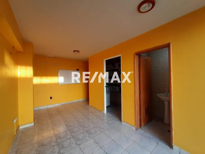 En Venta Edificio Calle Arismendi, Punto Fijo Municipio Carirubana, Estado Falcon. VEN