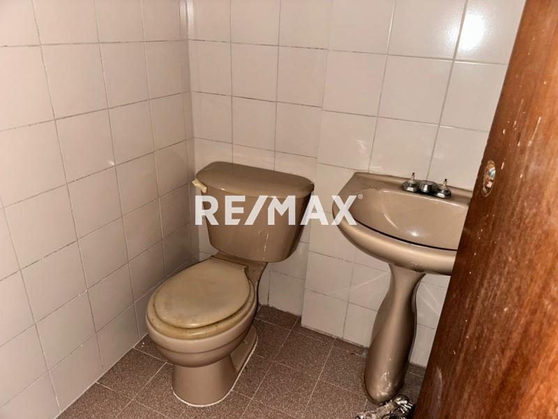 En Alquiler Local Comercial Avenida Bolivar, Centro, Punto Fijo, Falcón, 4102, VEN