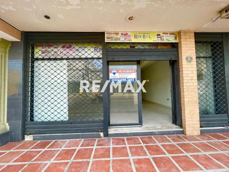 En Alquiler Local Comercial Avenida Bolivar, Centro, Punto Fijo, Falcón, 4102, VEN
