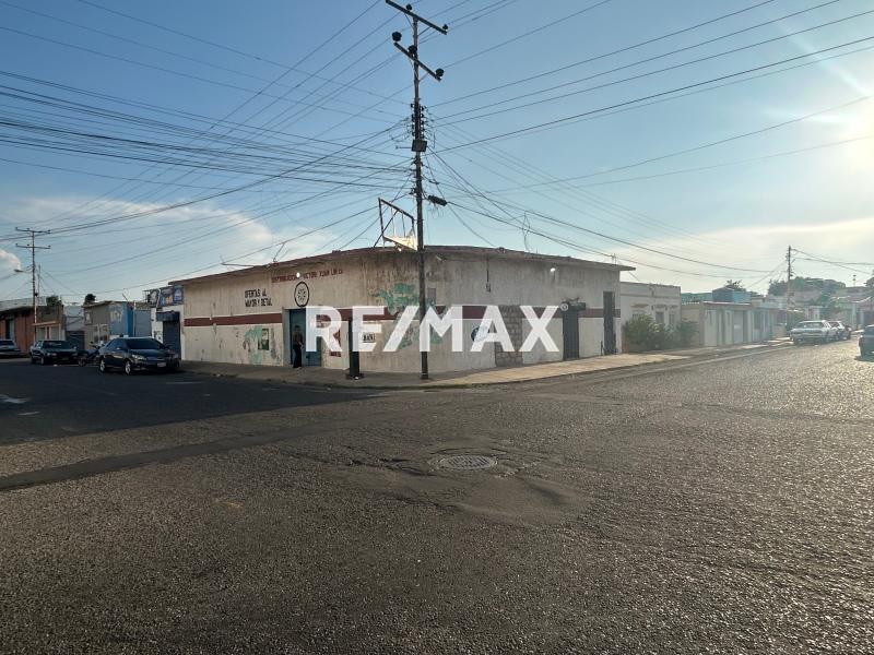 En Alquiler Local Comercial Calle Monagas, Centro, Punto Fijo, Falcón, 4102, VEN