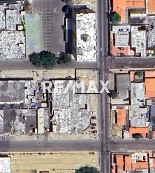 En Alquiler Local Comercial Avenida Pumarrosa, Caja de Agua, Punto Fijo, Falcón, 4102, VEN