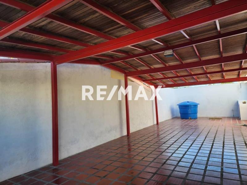 En Alquiler Casa o TownHouse urbanización pedro Manuel Arcaya I