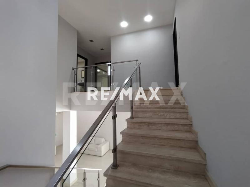 En Alquiler Casa o TownHouse Urb. Villas Paraiso,  Punto Fijo Estado Falcon