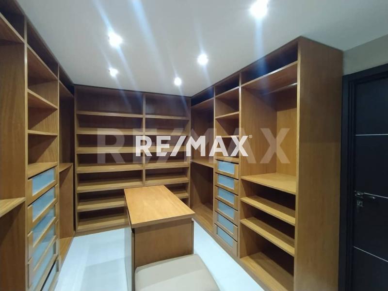 En Alquiler Casa o TownHouse Urb. Villas Paraiso,  Punto Fijo Estado Falcon