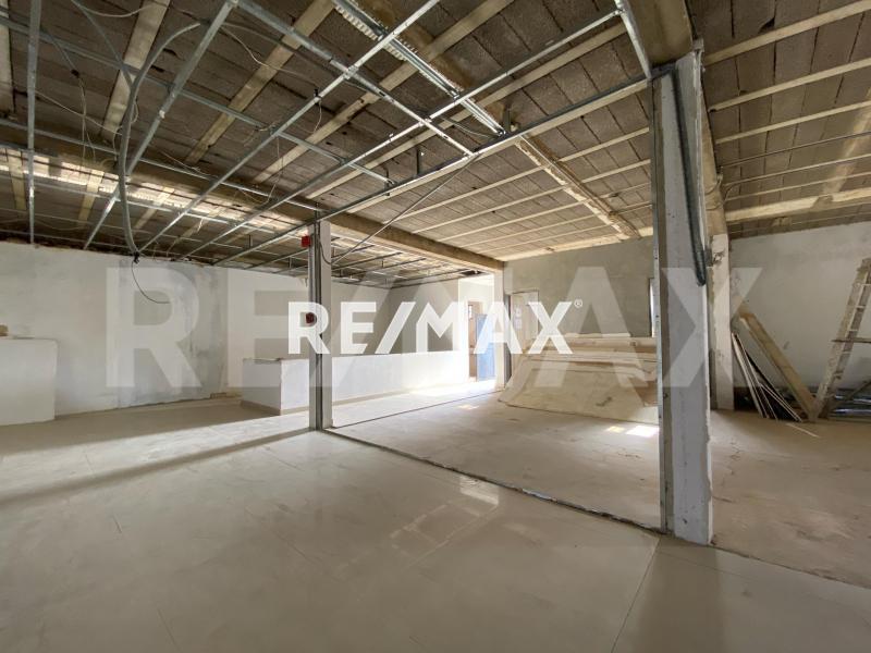 En Venta Local Comercial Avenida Ollarvides, Puerta Maraven, Cardón, Falcón, 4167, VEN
