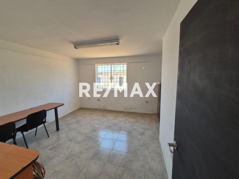 En Venta Local Industrial y Galpón Urb. Brisamar, Cardón, Falcón, 4154, VEN