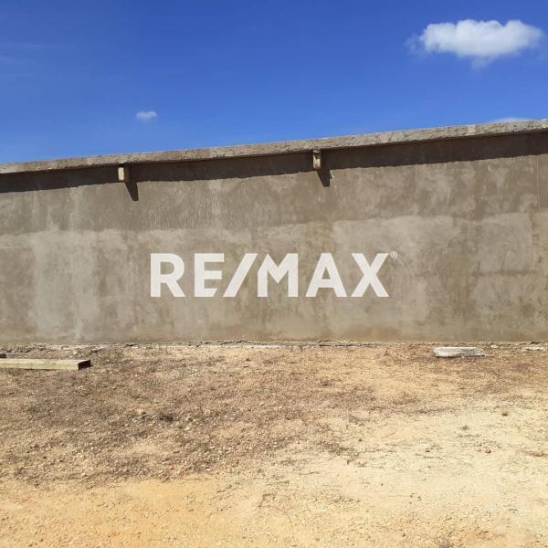 En Venta Local Industrial y Galpón Urb. Brisamar, Cardón, Falcón, 4154, VEN