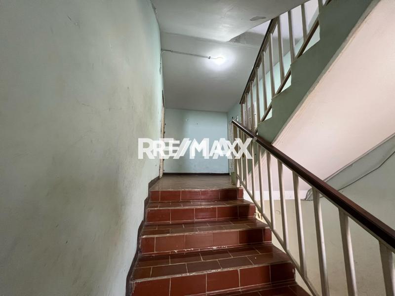 En Venta Apartamento Avenida Girardot, Centro, Punto Fijo, Falcón, 4102, VEN