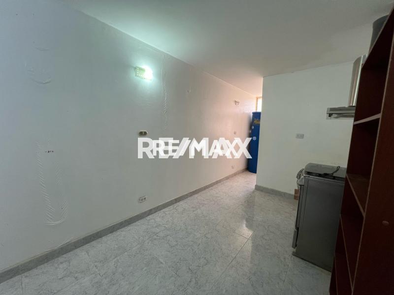 En Venta Apartamento Avenida Girardot, Centro, Punto Fijo, Falcón, 4102, VEN