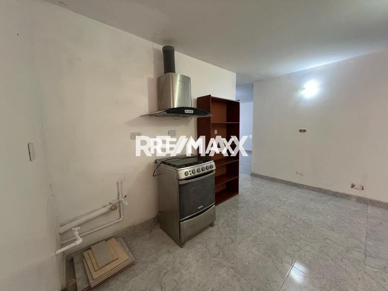 En Venta Apartamento Avenida Girardot, Centro, Punto Fijo, Falcón, 4102, VEN