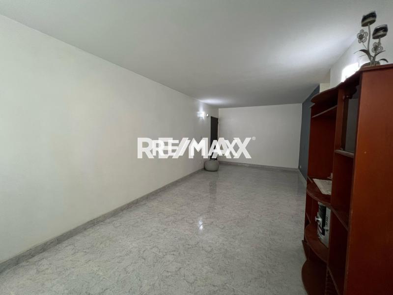 En Venta Apartamento Avenida Girardot, Centro, Punto Fijo, Falcón, 4102, VEN