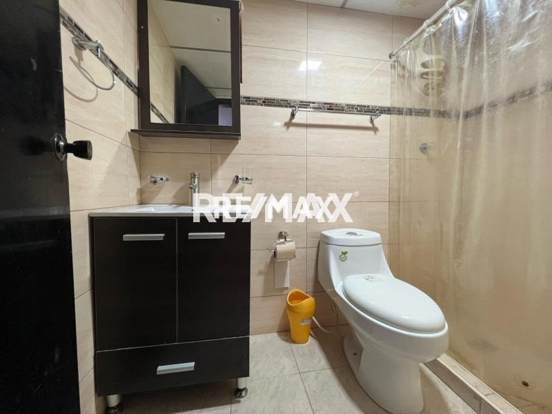 En Venta Apartamento Avenida Girardot, Centro, Punto Fijo, Falcón, 4102, VEN