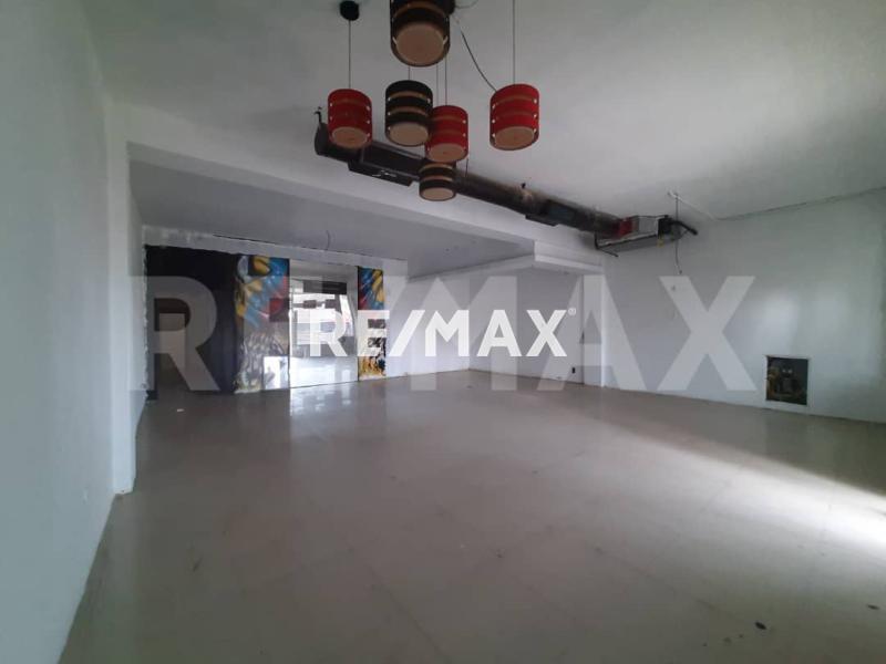 En Alquiler Local Comercial Santa Irene, C.C Punto Fijo Plaza, Punto Fijo, Municipio Carirubana del Estado Falcon, Venezuela. - Foto 14