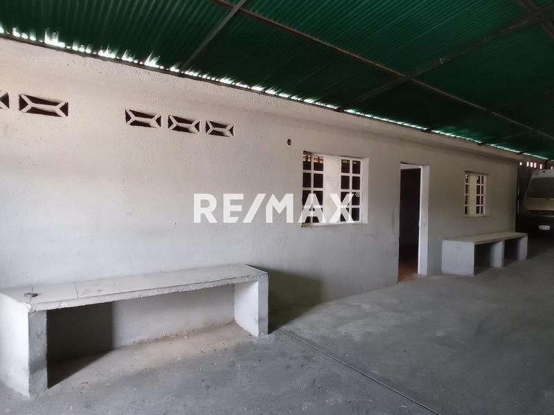 En Venta Local Industrial y Galpón Sector Ezequiel Zamora, Punto Fijo, Carirubana, Falcón, 4102, VEN