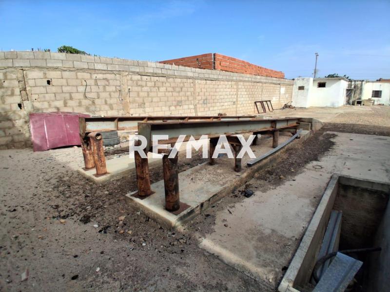 En Venta Local Industrial y Galpón Sector Ezequiel Zamora, Punto Fijo, Carirubana, Falcón, 4102, VEN